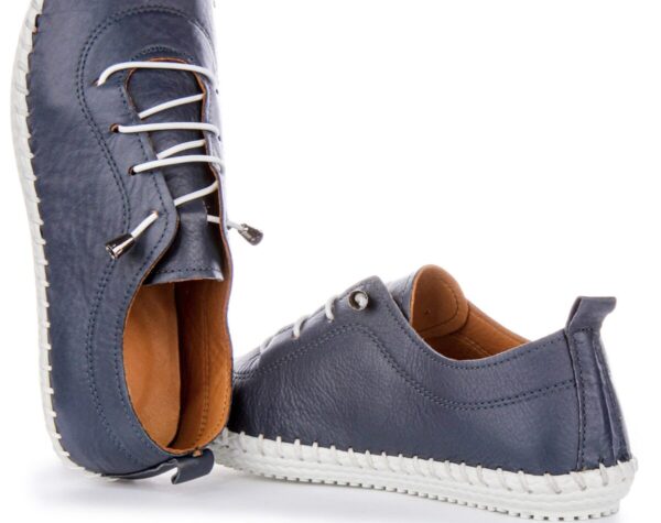 Lexi Flexible Leather Shoes in Navy