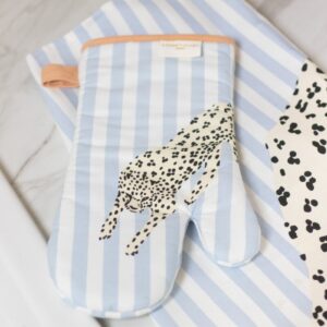 Cheetah Oven Mitt by Yvonne Ellen