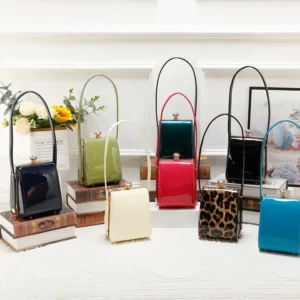 Superbia Adjustable Strap Diamond Clasp Opening Patent Bag