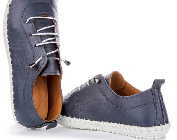 Lexi Flexible Leather Shoes in Navy
